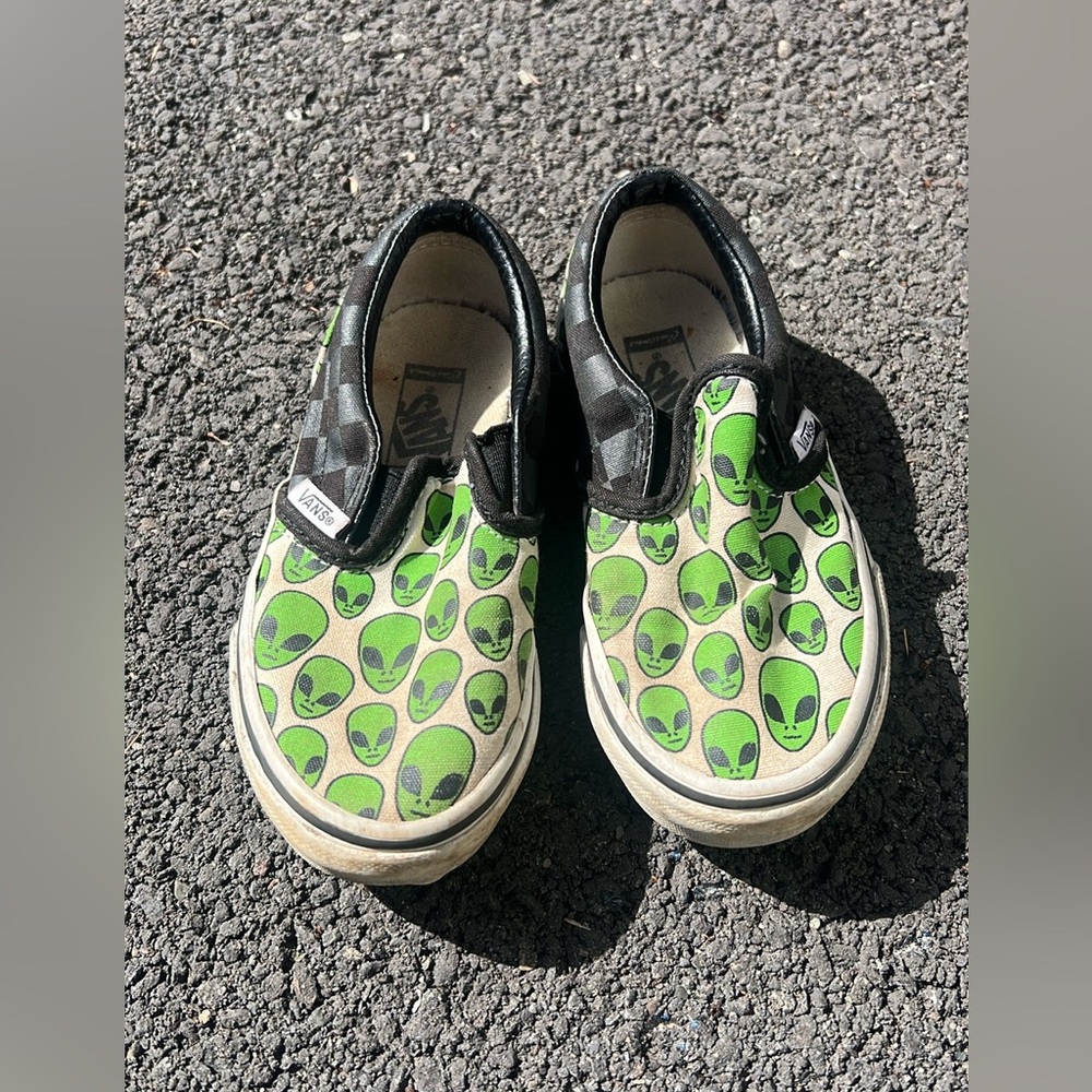 Alien vans - Picture 2 of 4